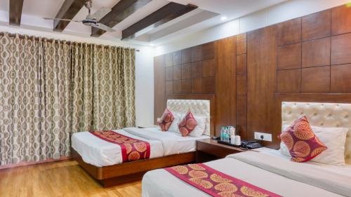 four_bed_family_room_non-view_5