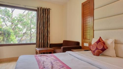 hill_view_super_deluxe_room_9